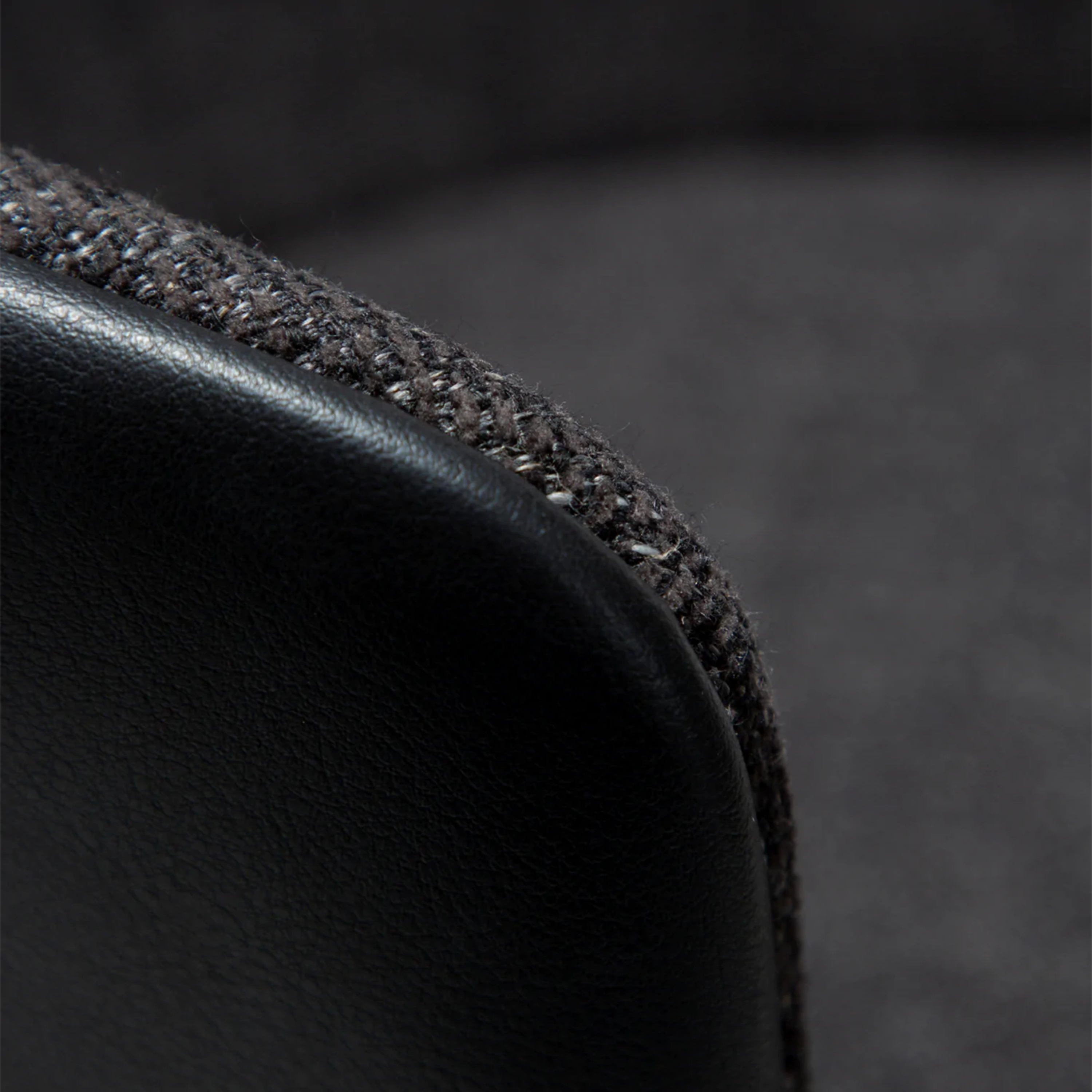Hey Raven Chair