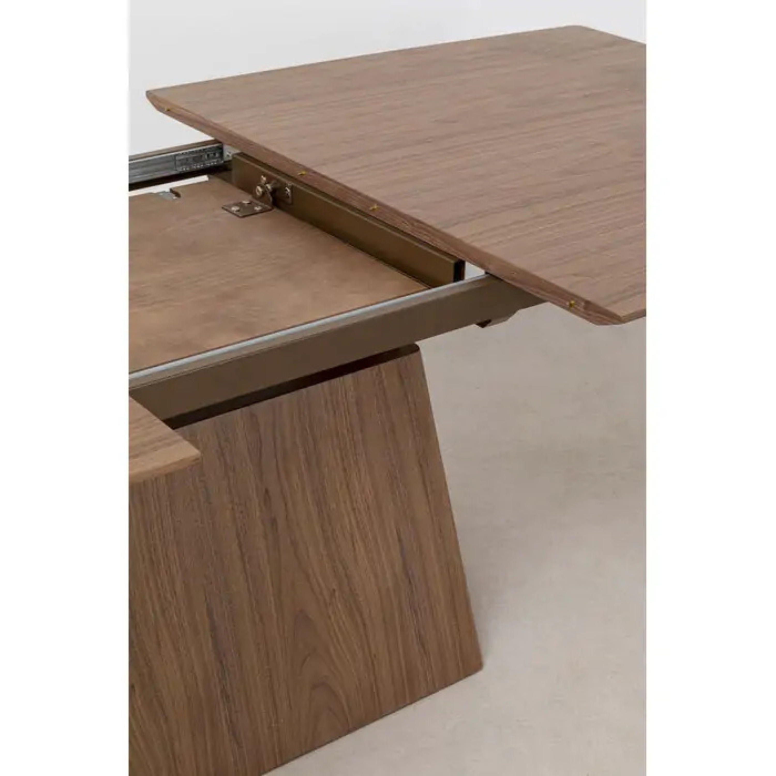 Extension Table Benvenuto Walnut 200-250cm