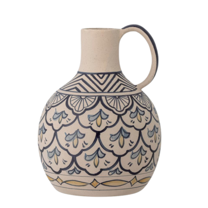 Nadya Vase