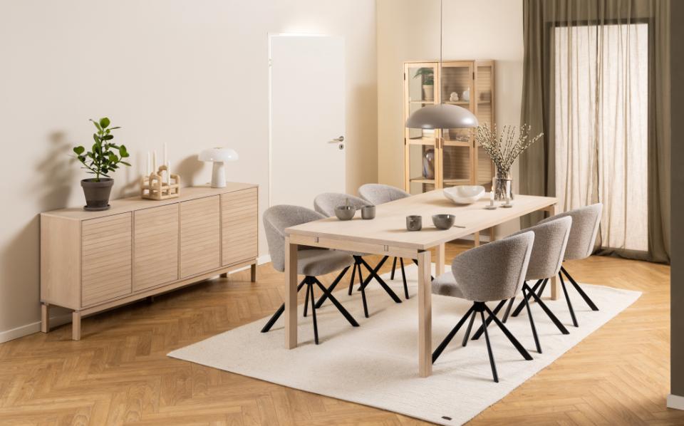 Linley dining table