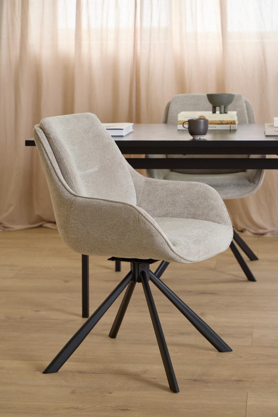 Carrie dining chair