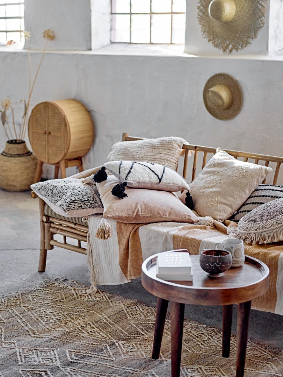 Leva Cushion