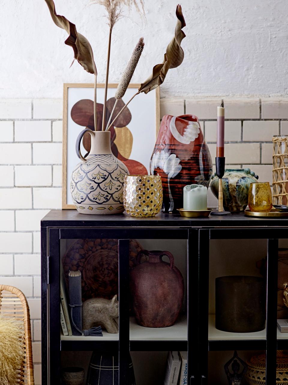 Nadya Vase